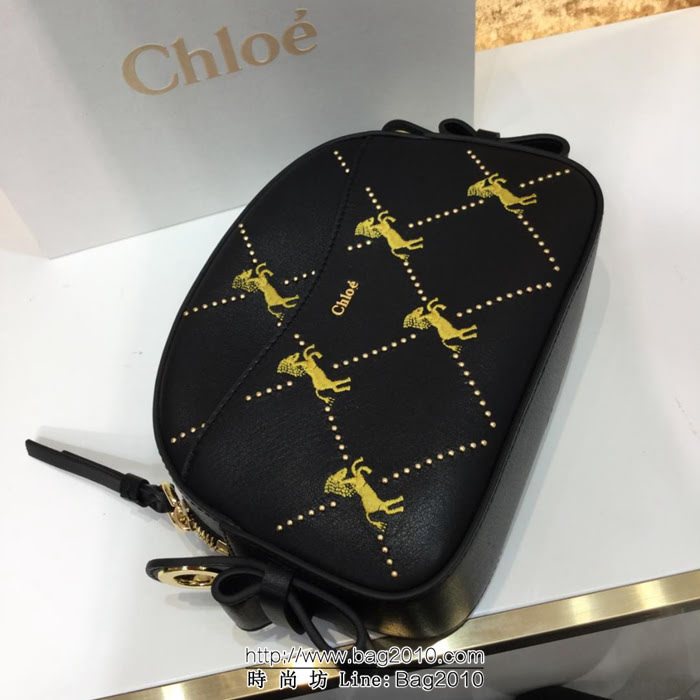 Chloe克洛伊 迷你Signature 駿馬刺繡圖案 鉚釘裝飾 小牛皮手袋 1805  ypk1049